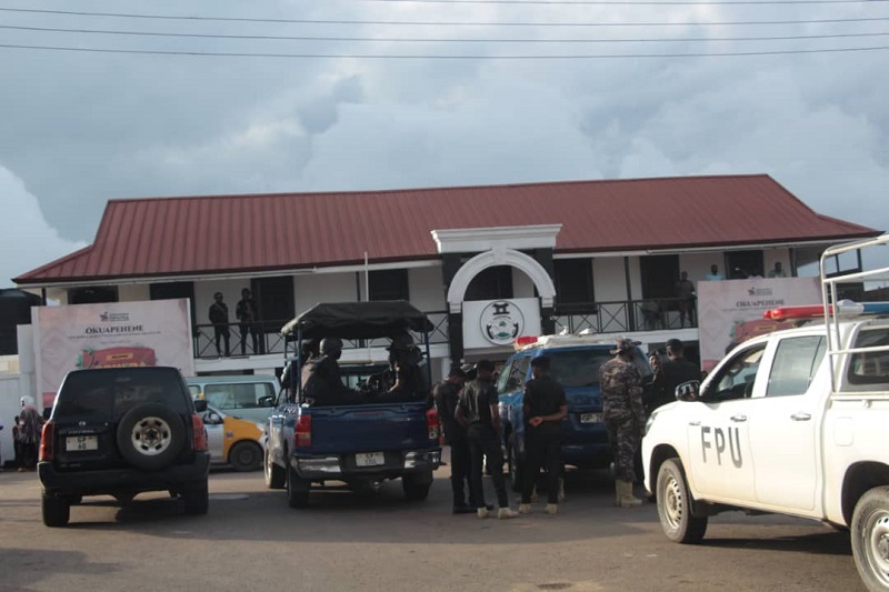 Akropong-tension